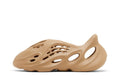 Yeezy Foam RNNR Clay Taupe - Adidas Sneaker, Detailansicht 4