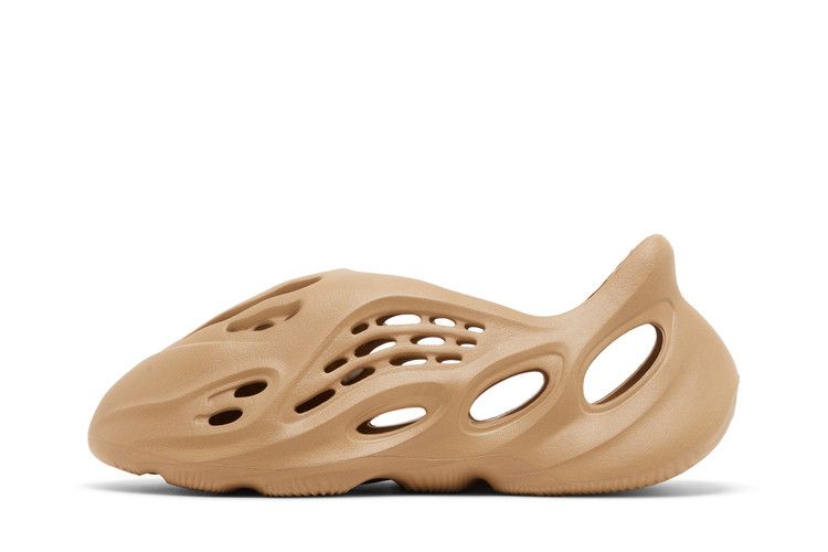 Yeezy Foam RNNR Clay Taupe - Adidas Sneaker, Detailansicht 4