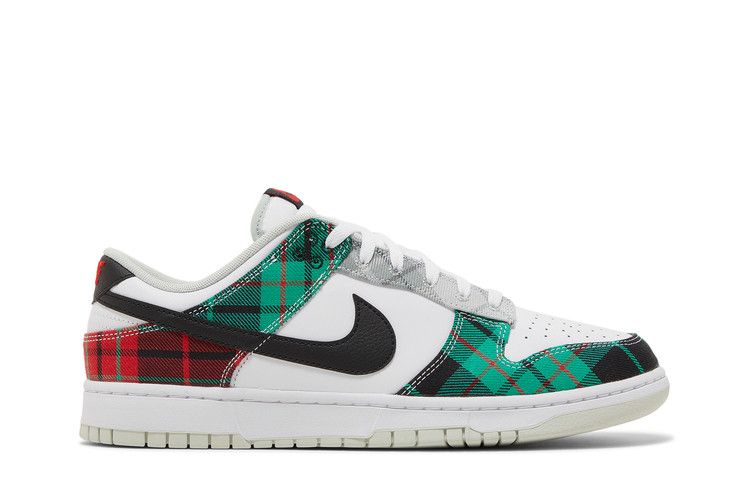 Zapatillas Nike Dunk Low con cuadros escoceses