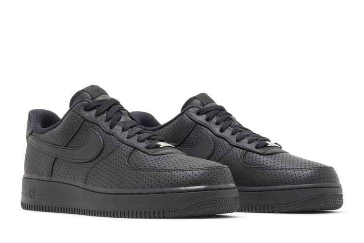 Nike Air Force 1 Low SP Triple Black Perforated - Nike Sneaker, Detailansicht 9