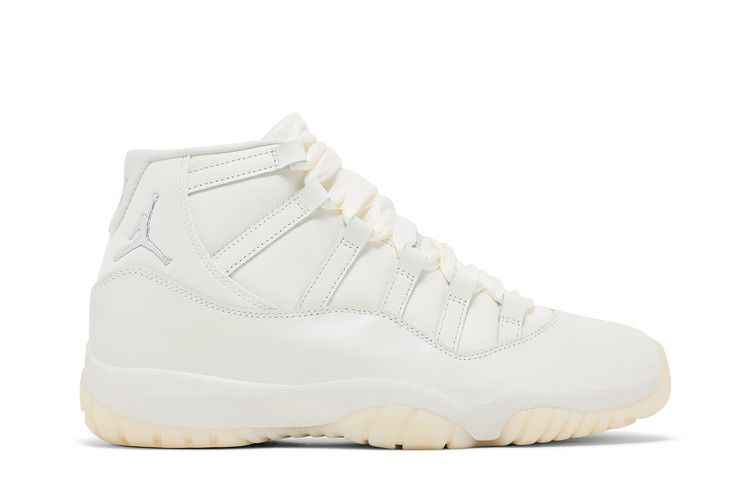 Wmns Air Jordan 11 Retro Pearl / Grand Finale - Air Jordan Sneaker