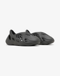 Yeezy Foam RNNR Carbon - House-of-Sneakers