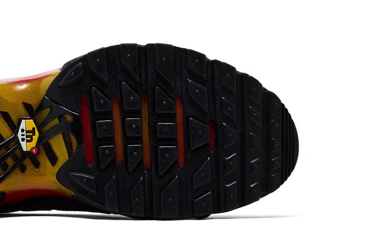 Nike Air Max Plus Black University Gold Red - Nike Sneaker, Detailansicht 7
