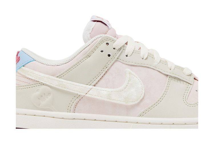 Nike Wmns Dunk Low Valentines Day 2026 - Nike Sneaker, Detailansicht 4