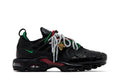 Homecoming x Nike Air Max Plus Black University Red Court Green - Nike Sneaker, Detailansicht 3