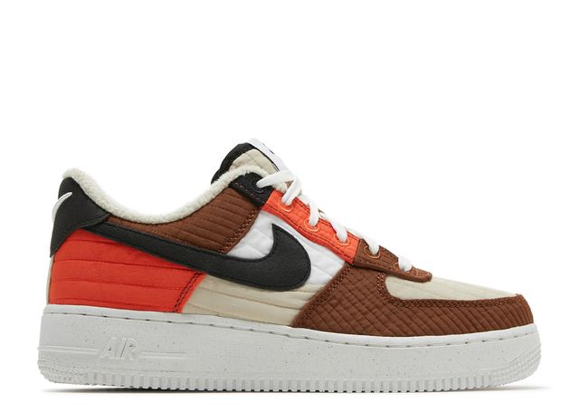 Nike Air Force 1 Low Next en color natural y nuez