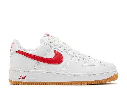 Color del mes Nike Air Force 1 '07 Low: University Red Gum