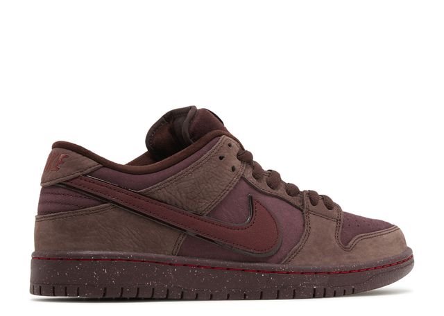 Nike SB Dunk Low City of Love Burgundy Crush