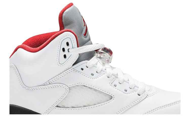 Air Jordan 5 Retro Fire Red Silver Tongue (GS) - Air Jordan Sneaker, Detailansicht 3