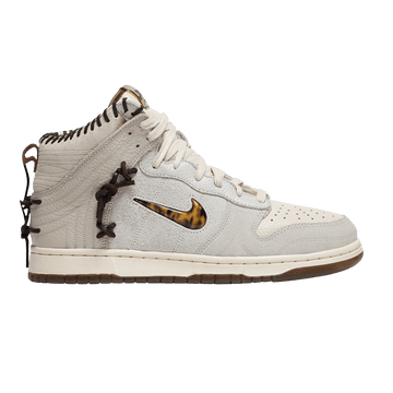 Bodega x Nike Dunk High Friends & Family - Nike Sneaker