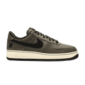 Nike Air Force 1 Low SP Undefeated Ballistic Dunk vs. AF1 - Nike Sneaker