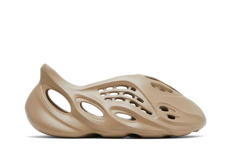 Yeezy Foam RNNR Mgła