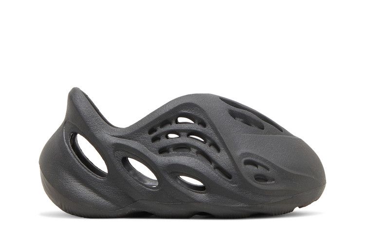 Yeezy Foam RNNR Onyx Kids